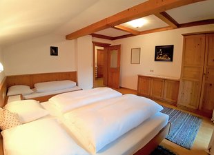 3 Bett Zimmer
